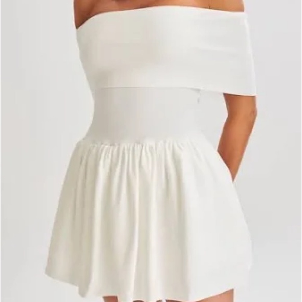 Meshki Off-Shoulder White Dress